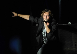 David Bisbal, espectacular sobre el escenario en su concierto en Marbella