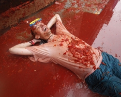 En la Tomatina de Buñol se utilizan unos 130.000 kilos de tomates