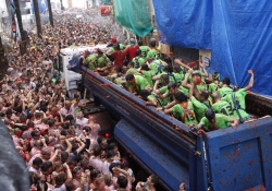 La Tomatina de Buñol, la fiesta más roja del verano
