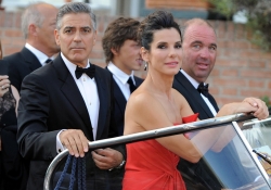 George Clooney y Sandra Bullock llegan al Festival de Venecia 2013