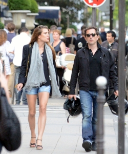 Carlota Casiraghi y Gad Elmaleh viven su amor también en París