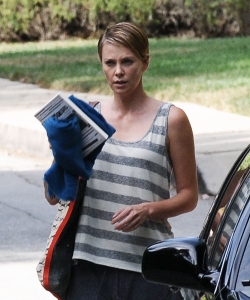 Charlize Theron, guapísima hasta sin maquillar