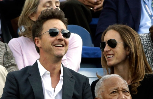 Edward Norton en las gradas de Arthur Ashe en la final del US Open 2013