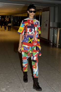 La Rihanna más internacional con miles de banderas