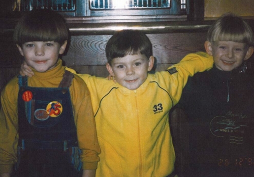 Louis Tomlinson, de One Direction, de pequeño para Story of My Life