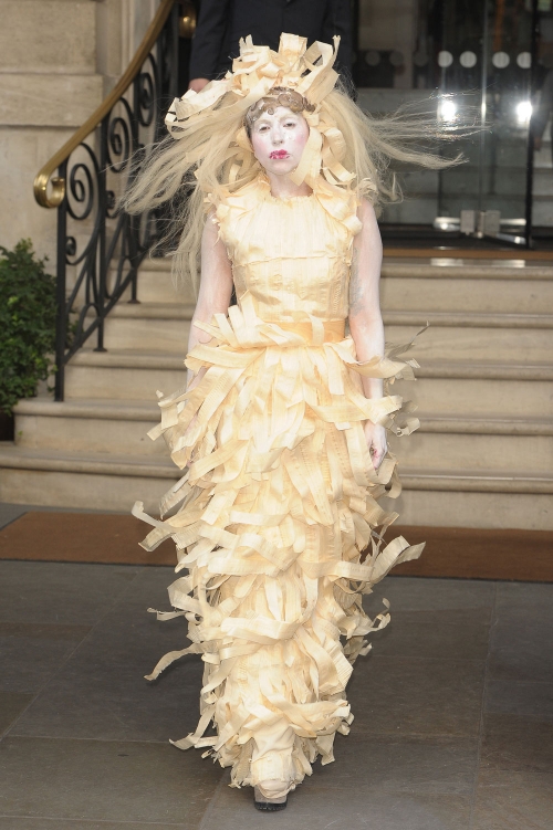 Lady Gaga, una diva de papel y porcelana