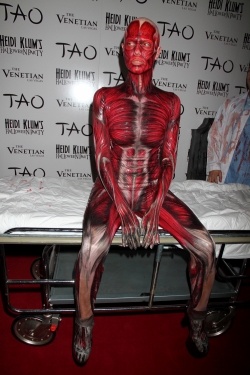 El realista disfraz de Heidi Klum para Halloween