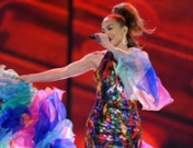 Las más feas de los American Music Awards 2013: Miley Cyrus tiene competencia