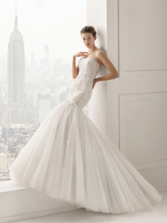 Los vestidos de novia más románticos de la colección Rosa Clará 2015