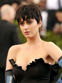 Katy Perry, sexy musa de Moschino