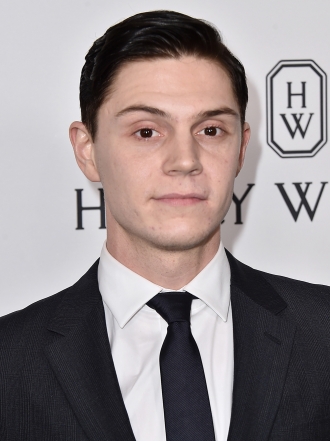 Evan Peters y sus personajes en American Horror Story