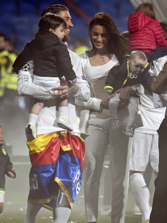 Ramos y el Real Madrid celebran la Champions con sus hijos