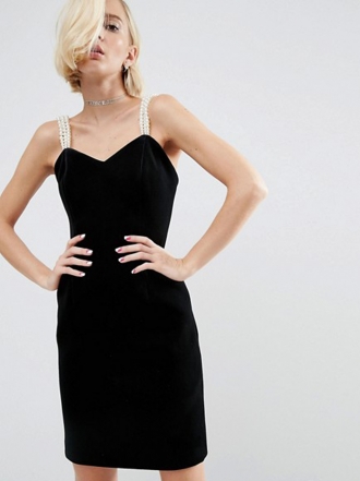 Viste como la princesa Diana con ropa de ASOS