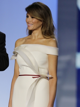 Todas las veces que Melania Trump se vistió de novia