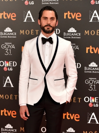 Goya 2017: Paco León y el glamour de los looks masculinos
