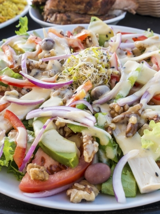 Ensalada con vinagreta de nueces