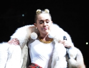 El videoclip de Miley Cyrus más explícito: sexo e intimidad bajo las sábanas