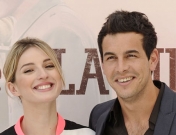 Mario Casas y María Valverde no han roto: la actriz, más enamorada que nunca