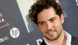 David Bisbal estrena el videoclip de 'Diez Mil Maneras' y arrasa en Twitter
