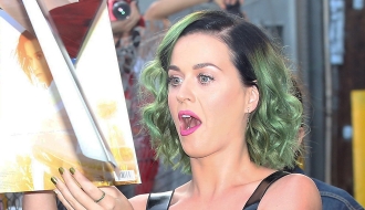 La Katy Perry más camaleónica, el terror de niños y mayores