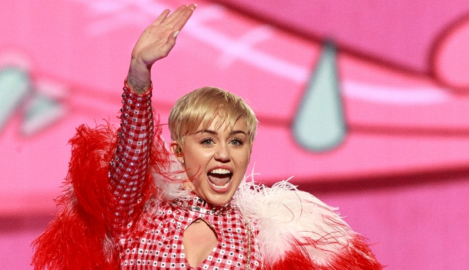 Vuelve Miley Cyrus: desnuda y muy provocativa en su nuevo vídeo