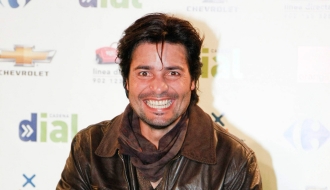 Chayanne desvela imágenes del videoclip oficial de 'Humanos a Marte'