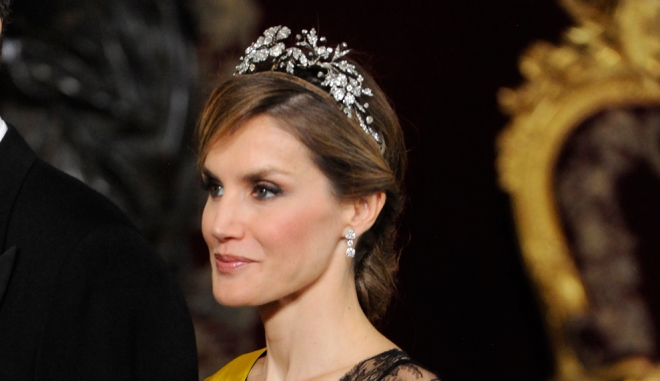Una coronación perfecta para Letizia: sin Reyes, sin Infantas y sin misa