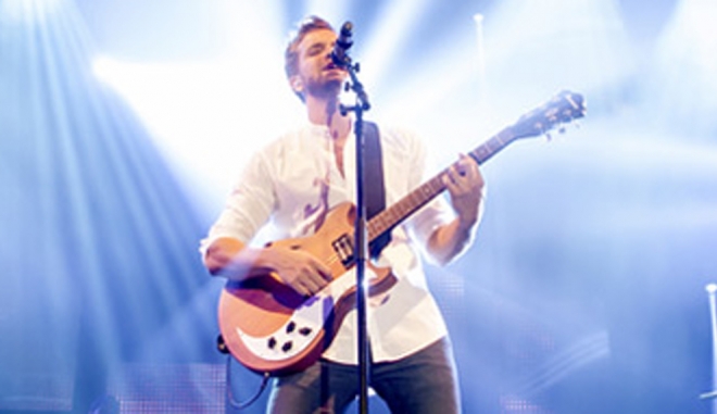 Pablo Alborán y Dani Martín, de homenaje con los más grandes