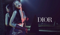 El lado más sexy de Rihanna para Dior arrasa