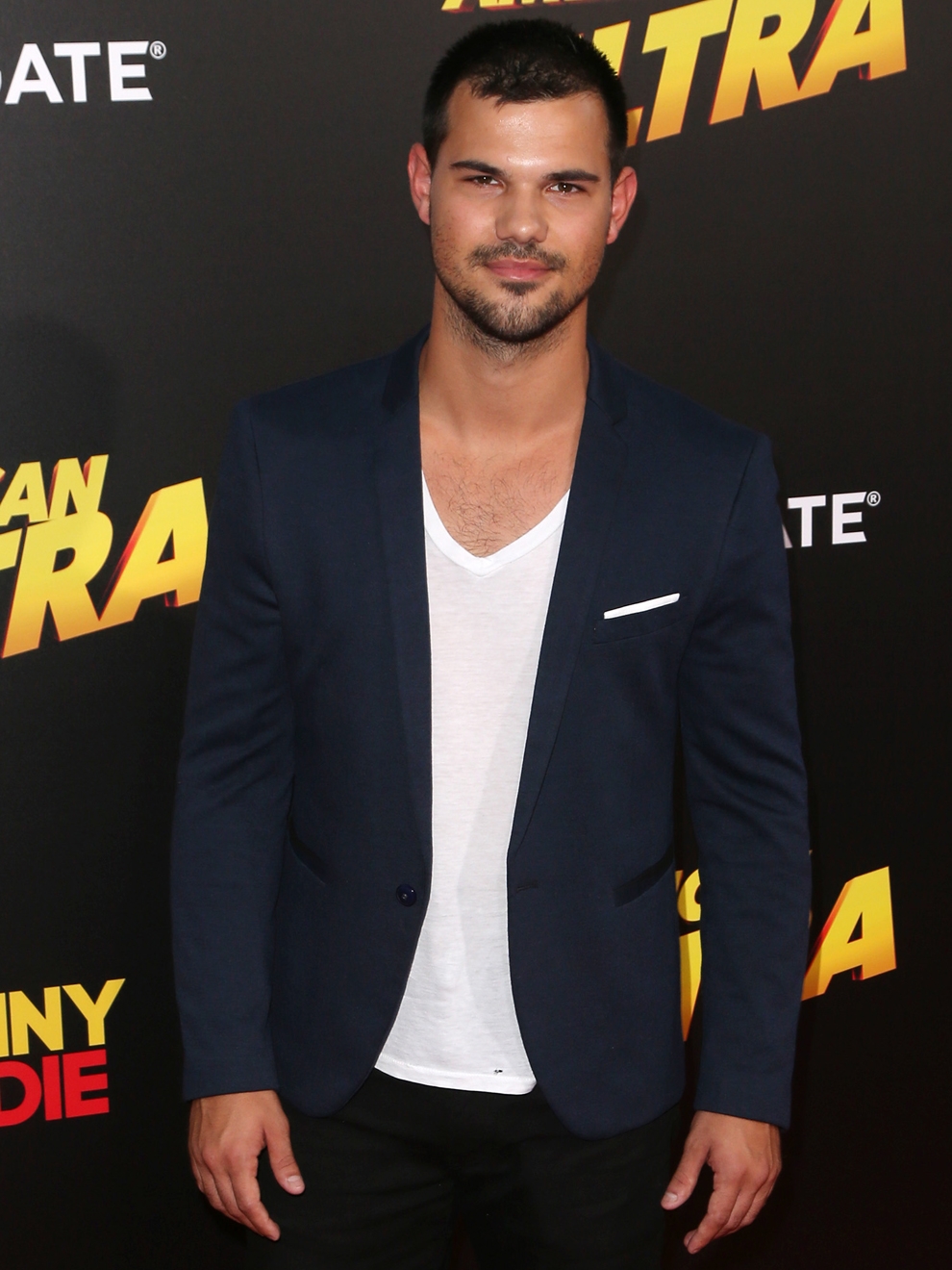 Taylor Lautner dice adiós al gafe y ficha por Scream Queens