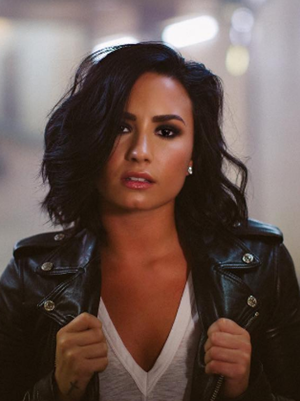 Demi Lovato, celosa de Minka Kelly, tira indirectas a Wilmer
