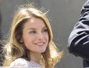 Lavapiés no quiere a Letizia, abucheos a la salida de los Premios Buero