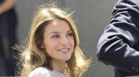 Lavapiés no quiere a Letizia, abucheos a la salida de los Premios Buero
