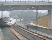 Video del accidente: momento del descarrilamiento del tren de Santiago