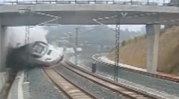 Video del accidente: momento del descarrilamiento del tren de Santiago