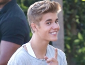 Justin Bieber rapea desnudo en su nuevo vídeoclip ‘Lolly’