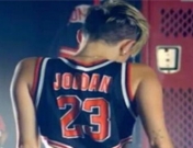 Miley Cyrus homenajea a Michael Jordan: ¿de estrella Disney a la NBA?