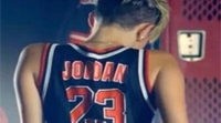Miley Cyrus homenajea a Michael Jordan: ¿de estrella Disney a la NBA?