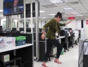 El vídeo viral del 'baile del despido': cómo irse de un trabajo por la puerta grande