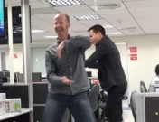 El jefe de la periodista que dimitió con un vídeo también sabe bailar