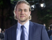 Charlie Hunnam no será Christian Grey en 50 Sombras de Grey, ¿por qué?