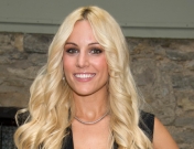 Edurne derrite con la mirada: chica de portada para Mine