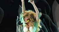 Youtube Music Awards: Lady Gaga y Miley Cyrus lo dan todo por sus fans