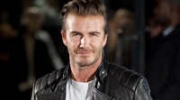 Beckham sigue la última moda entre futbolistas: pegársela con el coche