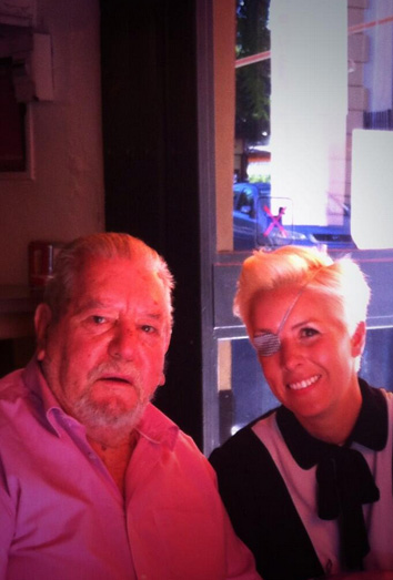 La piloto de Fórmula 1 María de Villota, muy feliz en su último tweet