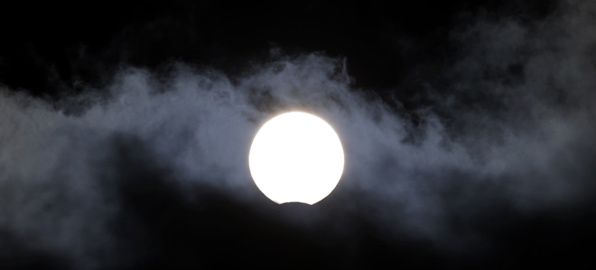 Cuándo es el eclipse de luna y cómo ver los planetas en primavera