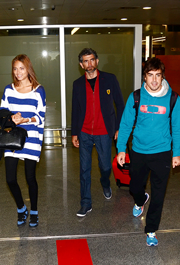 Dasha Kapustina, novia y talismán de Fernando Alonso en el GP de China