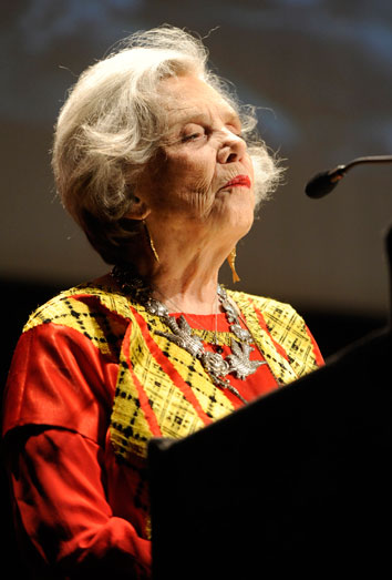 La mujer del día es Elena Poniatowska