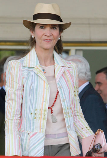 La mujer del día es Elena de Borbón