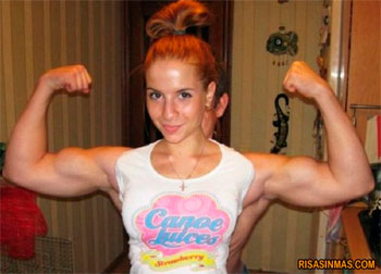 ¿Una mujer culturista? No, es una Ilusión óptica ¿Una mujer culturista? No, es una Ilusión óptica.